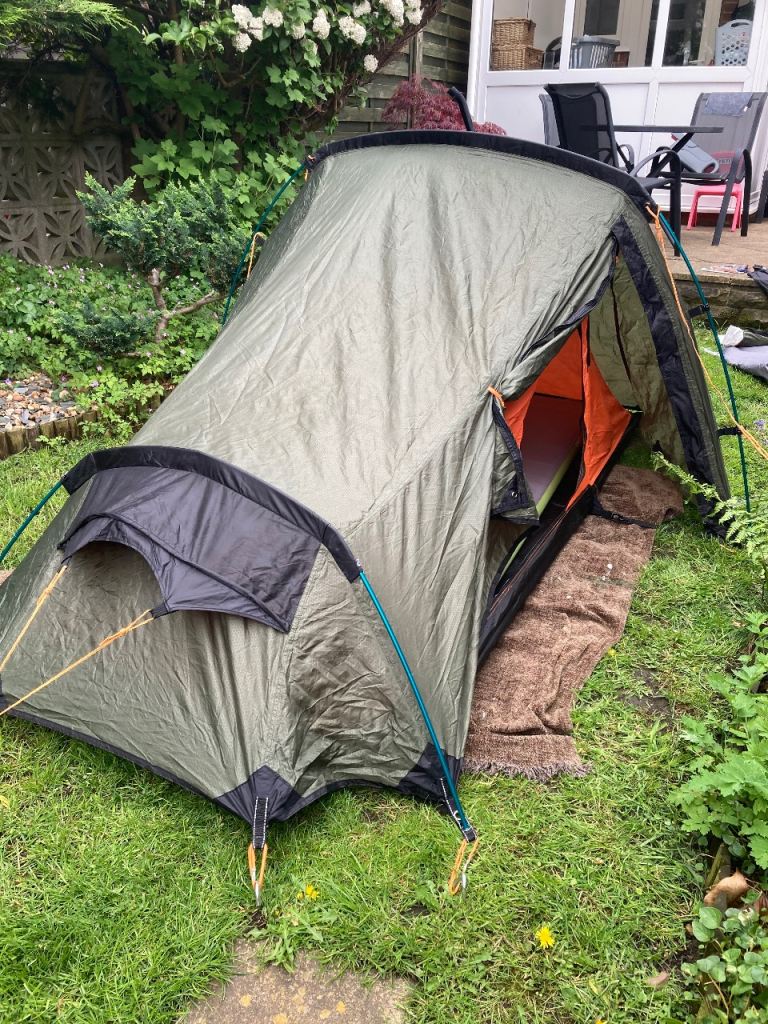 Vango Banshee 200