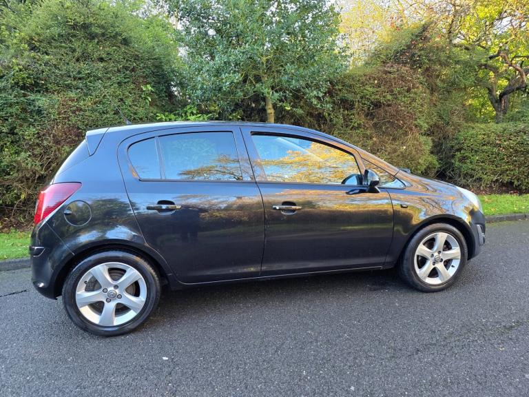 VAUXHALL CORSA 1.4 16v (A/C) SXi - AUTOMATIC - 5 DOOR - 2013 *LOW MILES*