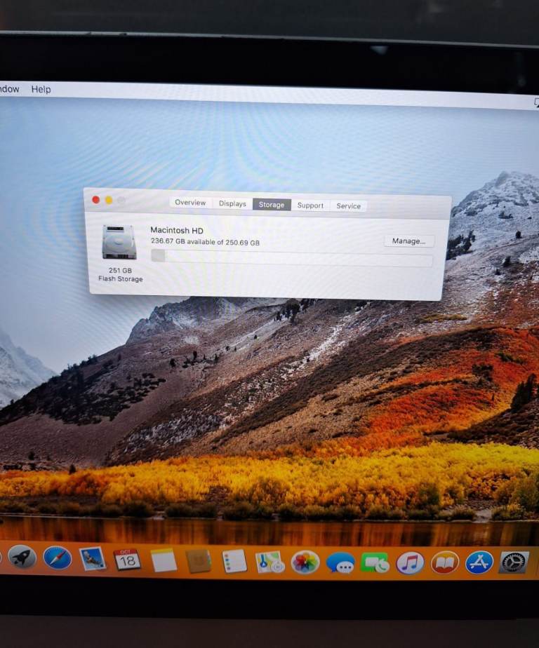 MacBook Pro (13Inch, 2017,I5 Intel core Processor, Two thunderbolts , 3 Ports) 