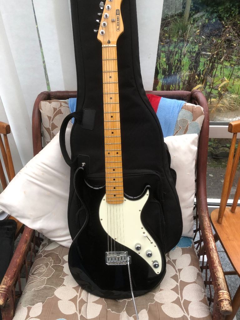 Variax Line 6 guitar