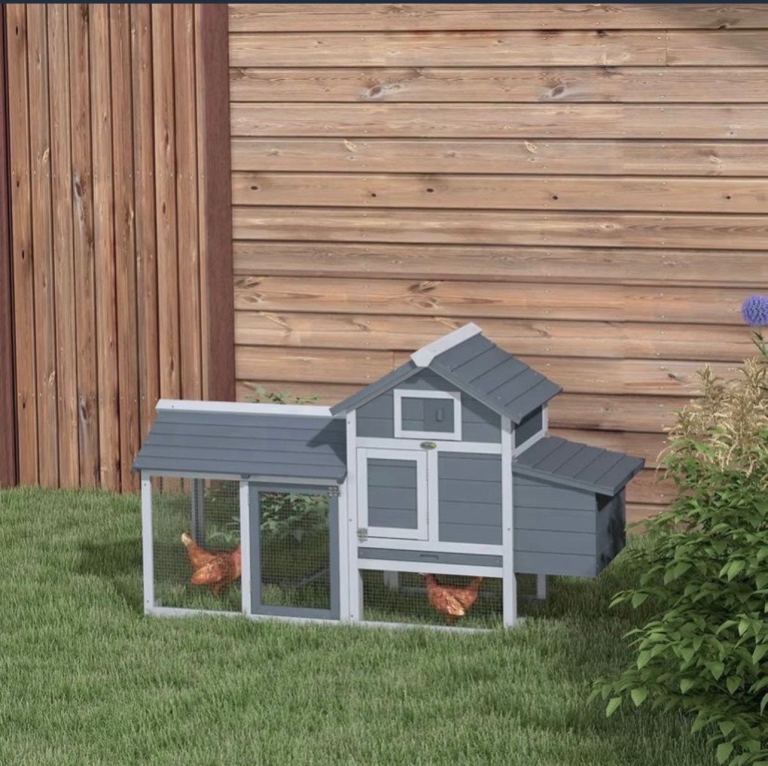 Chicken coop with attached run