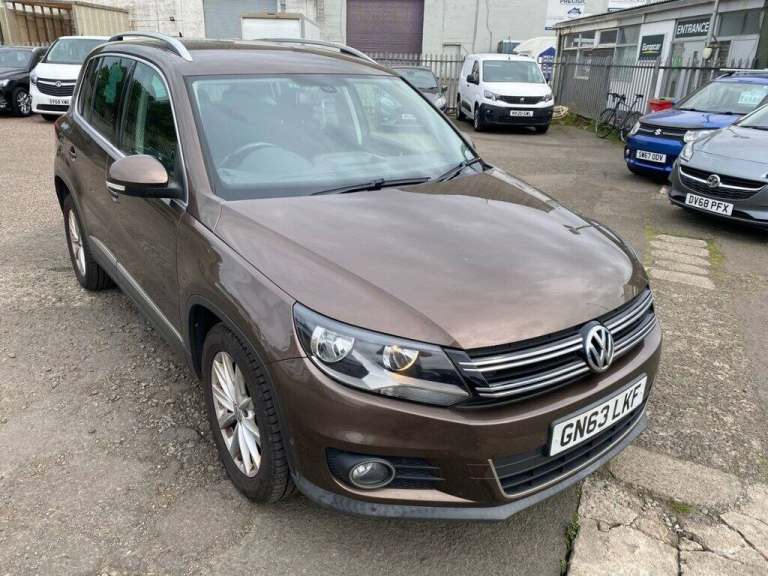 2013 Volkswagen Tiguan 2.0 TDi BlueMotion Tech SE 5dr [2WD] ESTATE DIESEL Manual