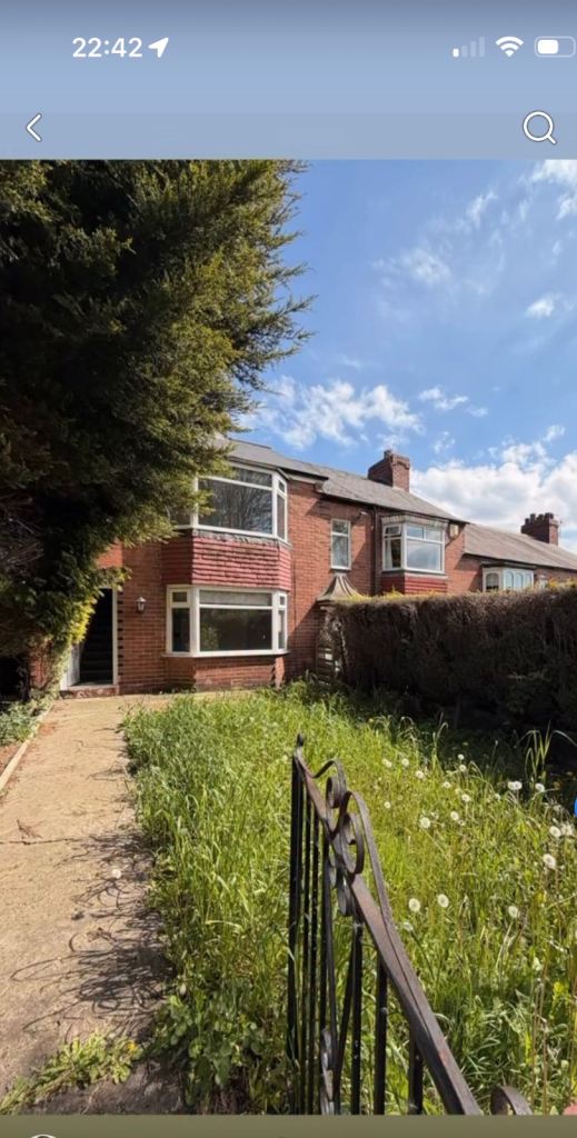 2 bedroom house available for rent 