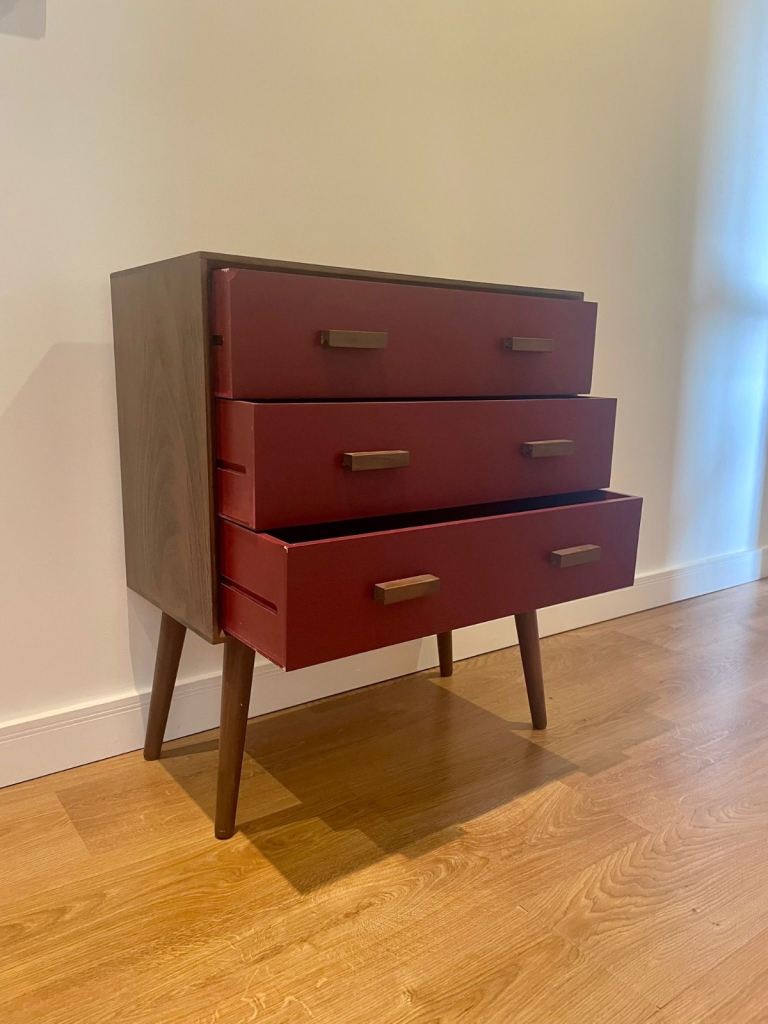 Ruma design Red Pine Wood Tapered Leg 3-Drawer Unit