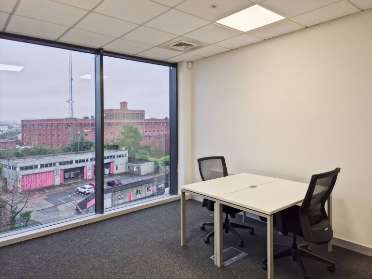 Lisburn - BT28 1FJ \ Small Office Space for Rent