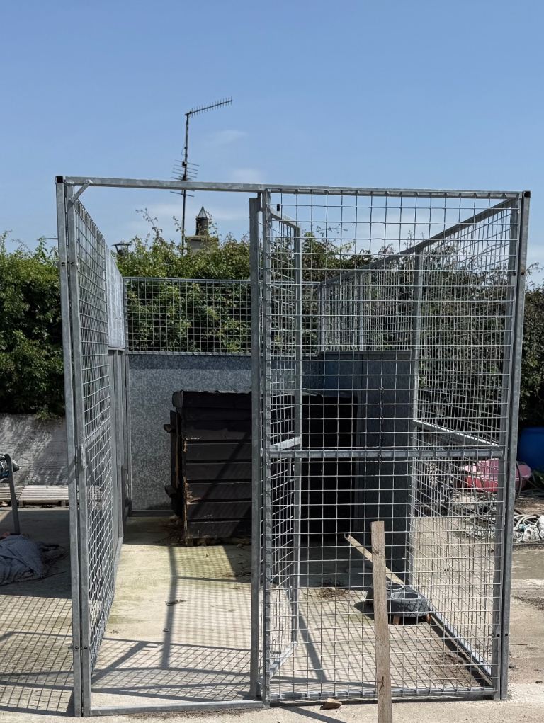 Galvanised Steel Dog Pen / Kennel Run 