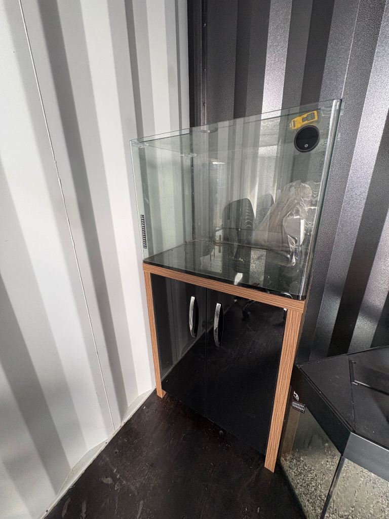 Aqua One Aquarium & Cabinet