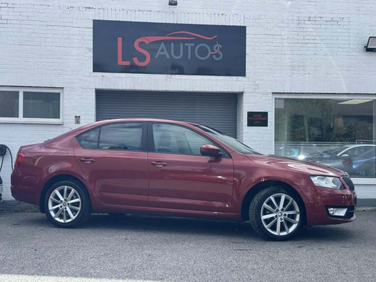 2015 Skoda Octavia 1.4 TSI Elegance Hatchback 5dr Petrol DSG Euro 5 (s/s) (140 ps) Hatchback Petr...
