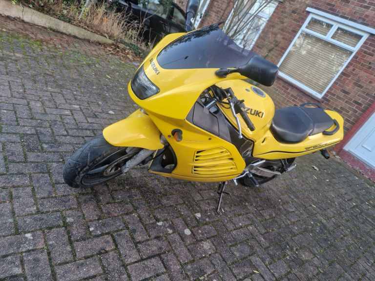 Suzuki, RF, 1997, 599 (cc) full MOT 