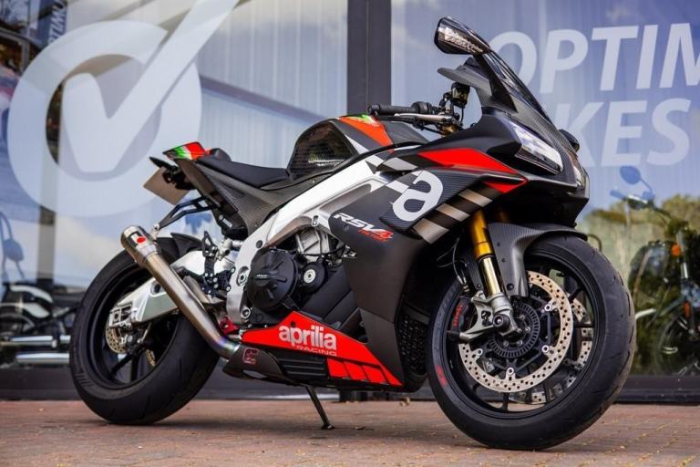 Aprilia RSV4 RACEFIT EXHAUST ! STUNNING