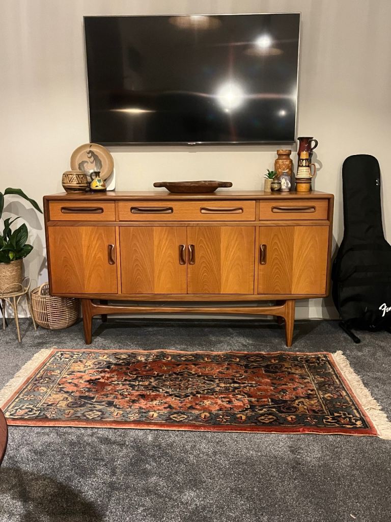 Vintage Turkish Rug Carpet Red Mid Century Retro Traditional Middle Eastern Wool Persian 