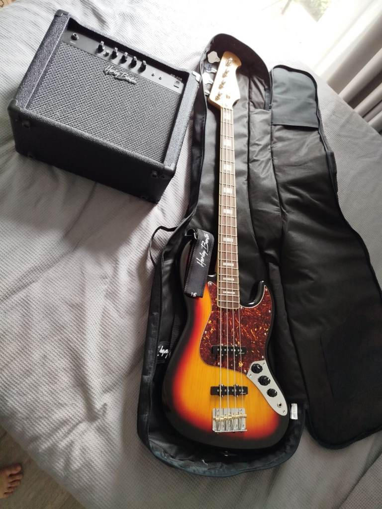Harley Benton Bass Guitar + Amplifier – Excellent Condition