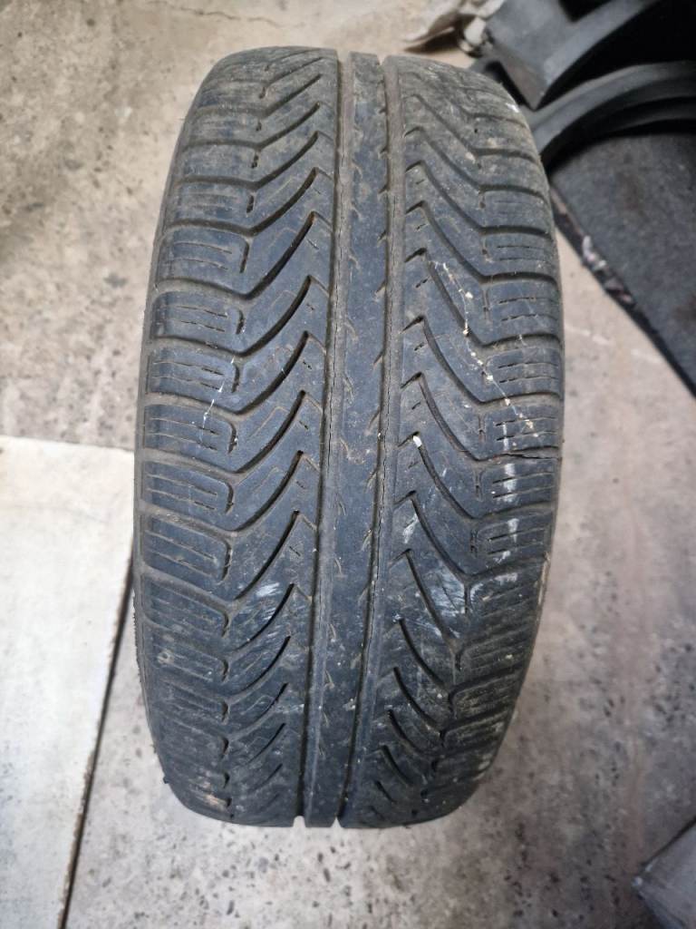 195/50/15 low profile tyre £20 with 5mm tread left on it please no timewasters.