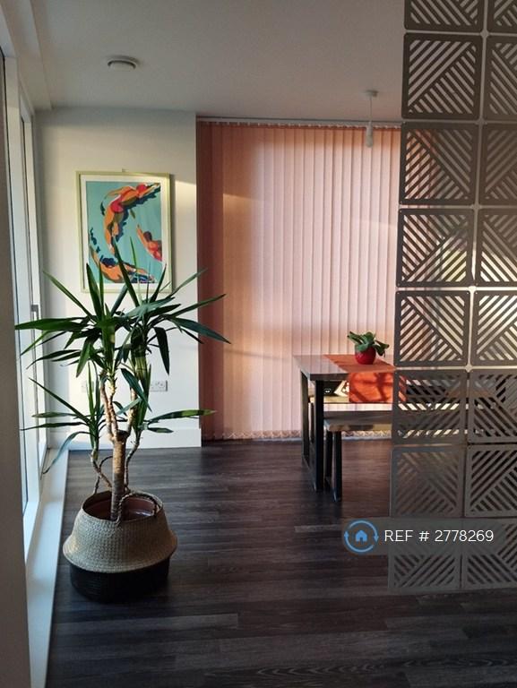 1 bedroom flat in Moulding Lane, London, SE14 (1 bed) (#2778269)