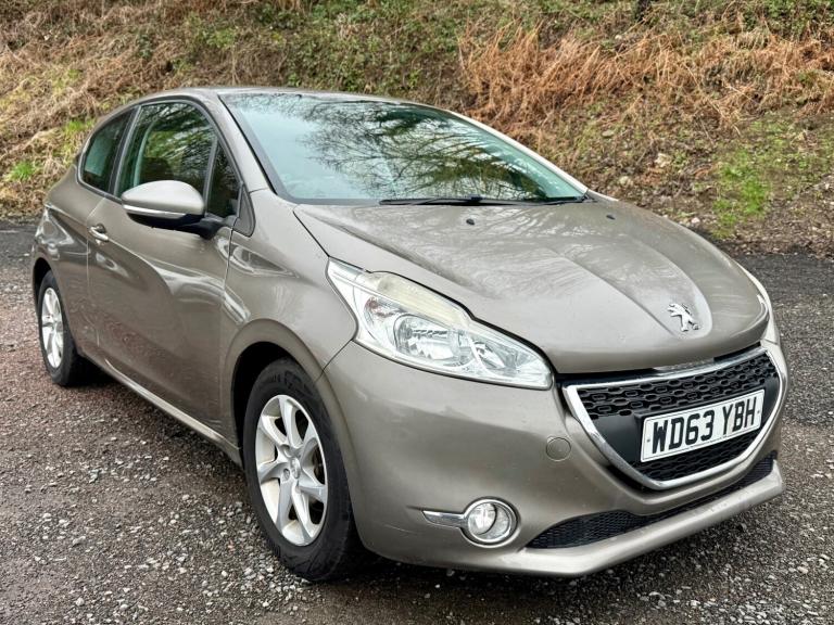 2014 Peugeot 208 1.2 VTi Active 3dr HATCHBACK Petrol Manual