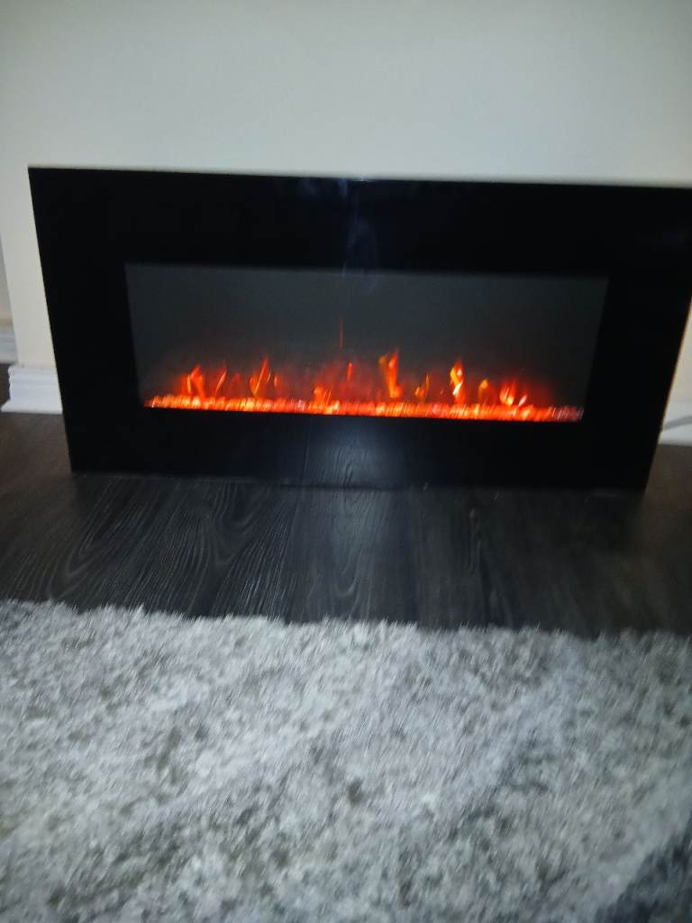 Modern Electric Wall-Mounted Fireplace – Black