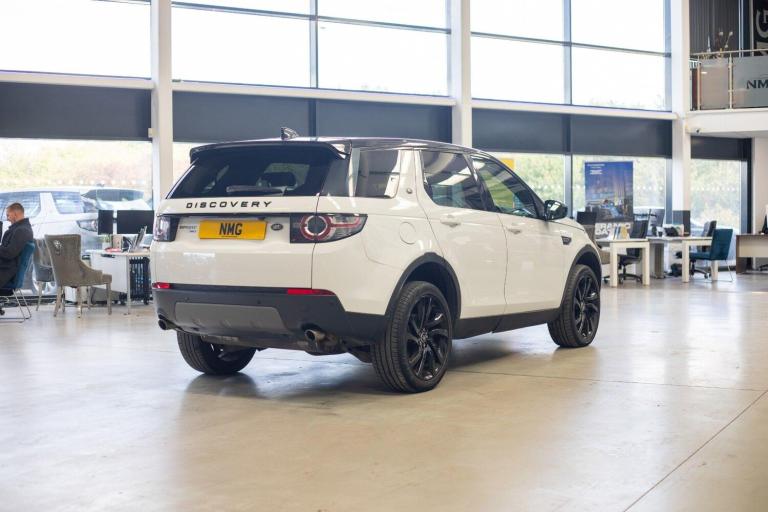 2018 Land Rover Discovery Sport 2.0 TD4 180 HSE Black 5dr Auto ESTATE DIESEL Automatic