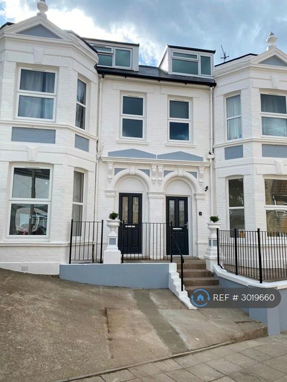 1 bedroom flat in Tregonwell Road, Bournemouth, BH2 (1 bed) (#3019660)
