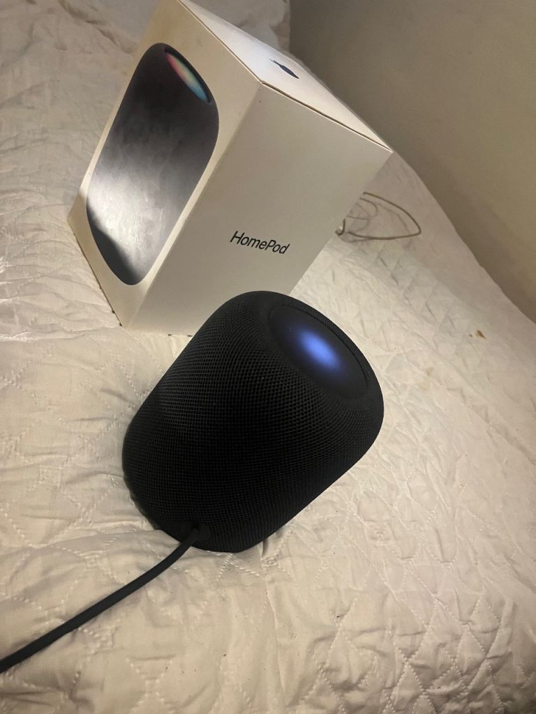 Apple HomePod 2 Smart Speaker - Black, Good Condition
