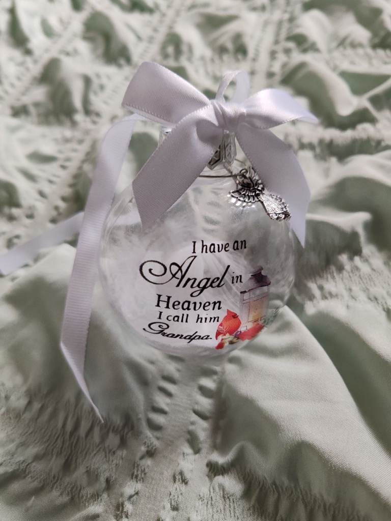 New 'I have an angel in heaven I call him grandpa' bauble
