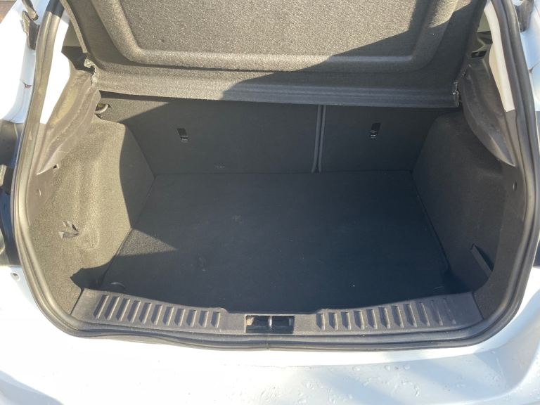 Ford, FOCUS, Hatchback, 2012, Manual, 998 (cc), 5 doors