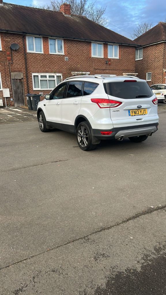 Ford, KUGA, Hatchback, 2013, Manual, 1997 (cc), 5 doors