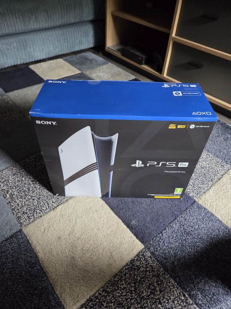 Boxed PS5 PRO CONSOLE WITH DISC DRIVE 