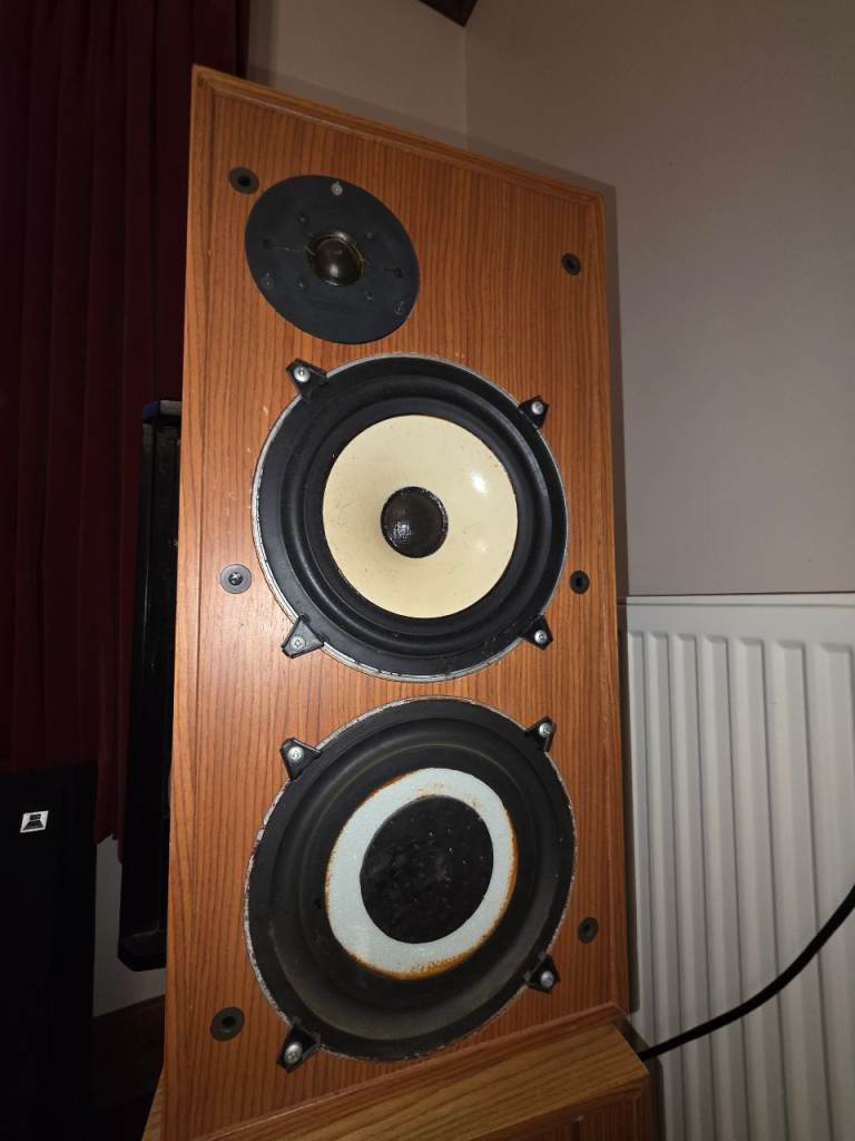 UL 8 speakers 