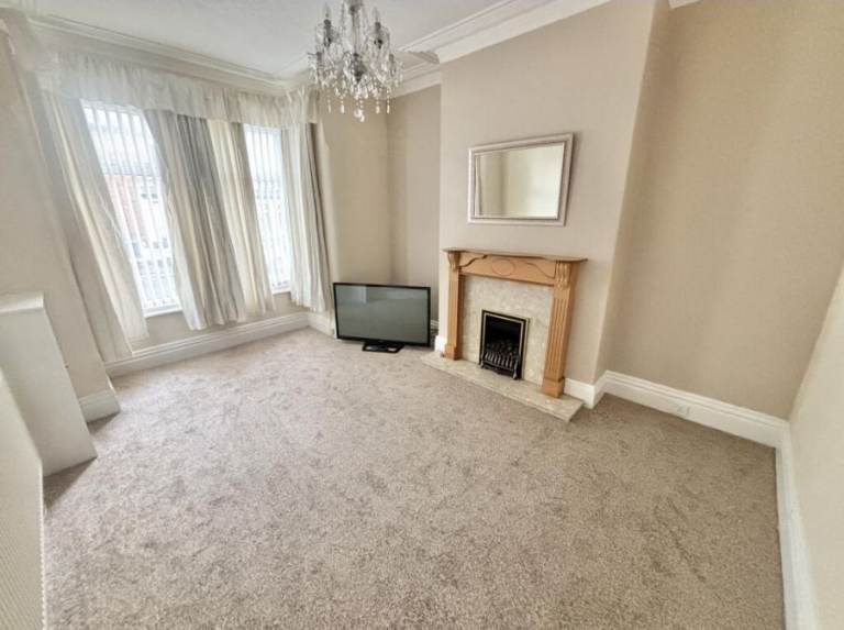 3 bedroom property central drive