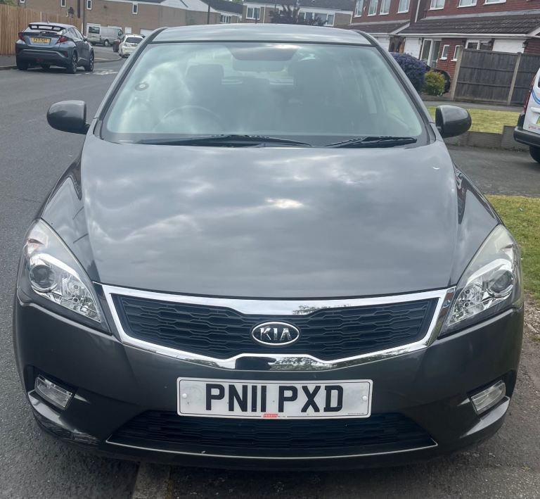 Kia ceed 2011 reg 1.6 diesel bargain £1100