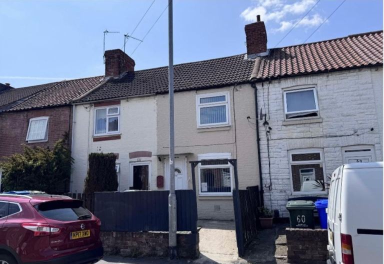 2 Bed Terrace House to Rent with gardens, Worksop £750.00 pcm 