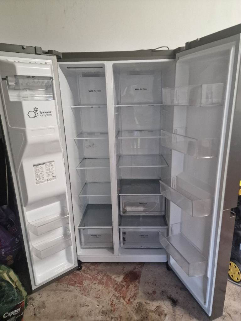LG American Style Fridge Freezer – Good Condition