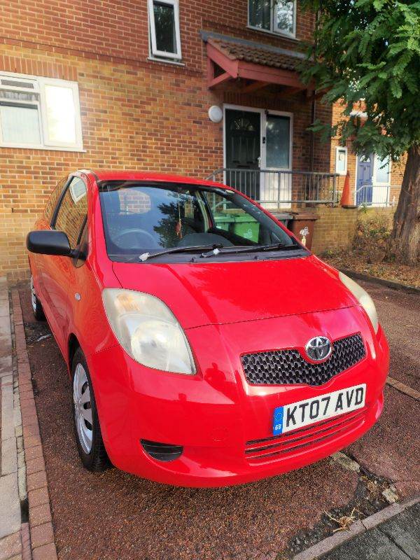 Toyota YARIS 2007 - NEW BRAKES, WATER PUMP, SPARK PLUGS. *LOW MILES*