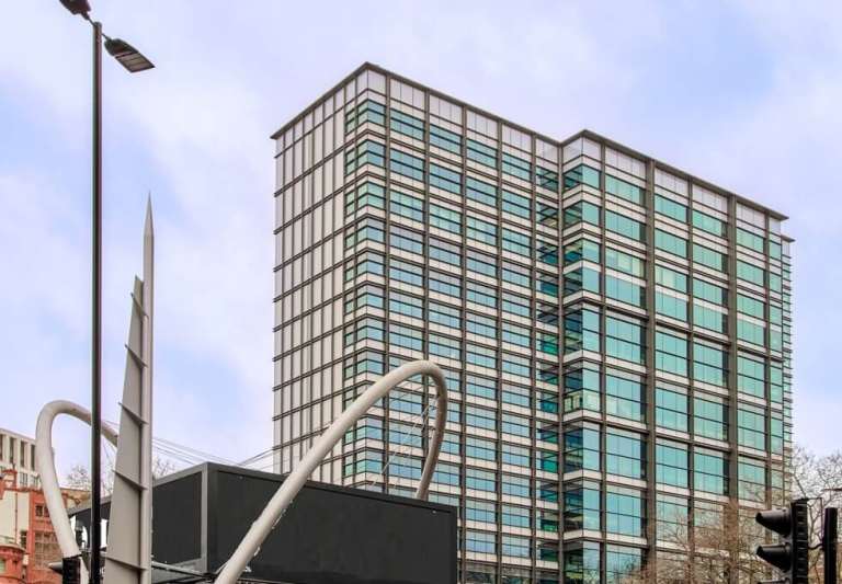 Furnished offices to rent in *Old Street*. Office Spaces for 4 to 400 desks EC1V