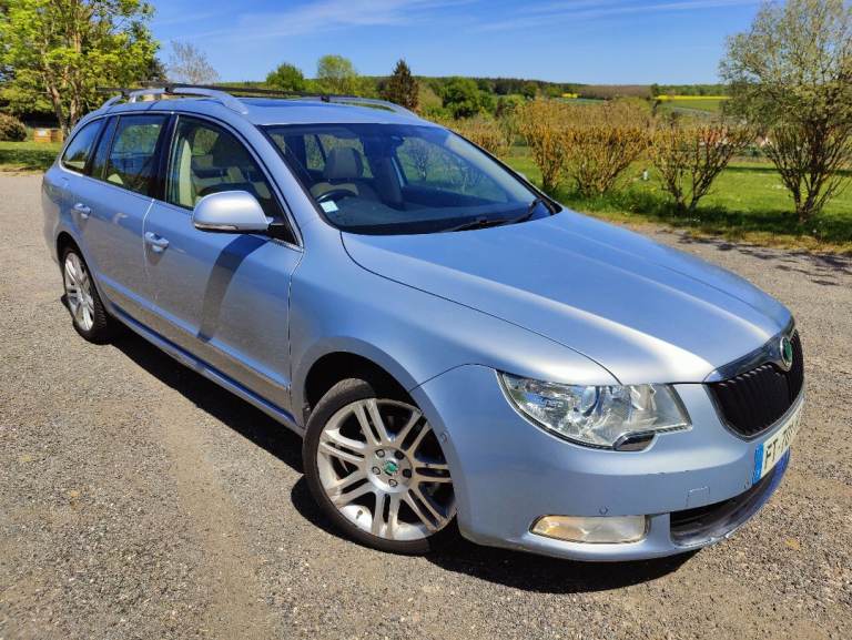 2012 French Registered Skoda Superb Combi Elegance 2.0 TDI CR 4x4 DSG
