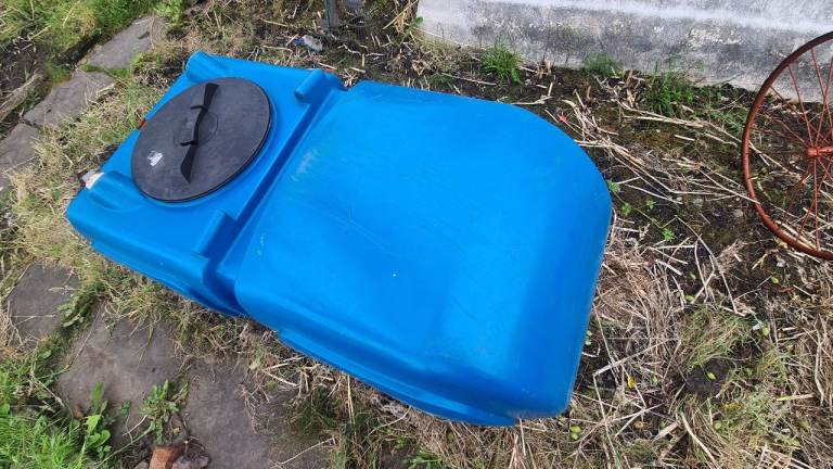Water bowser tank