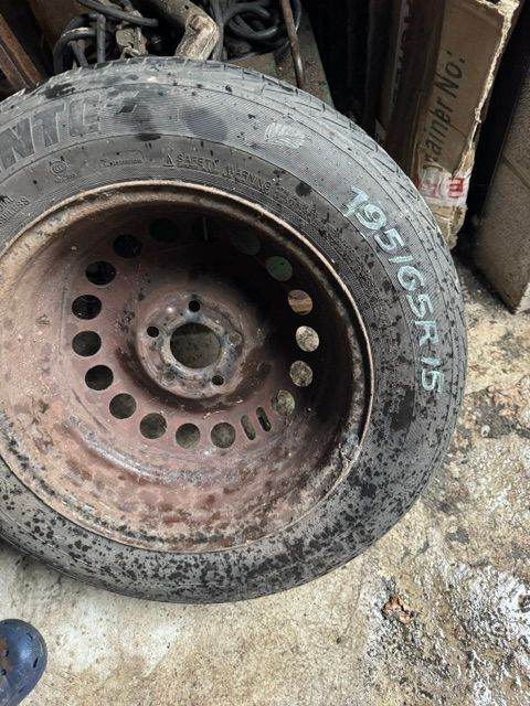 part used spare car tyre