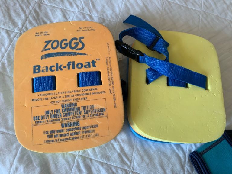 2 Back Floats  2/6yrs Max 25kg