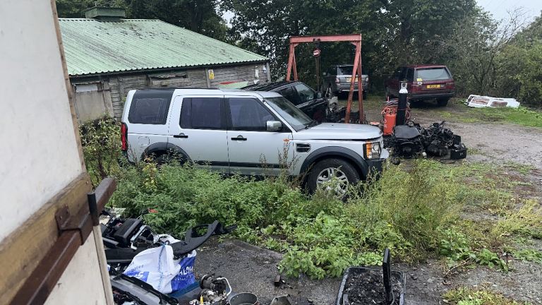 Breaking - Land Rover Discovery 3 TDV6 2.7 