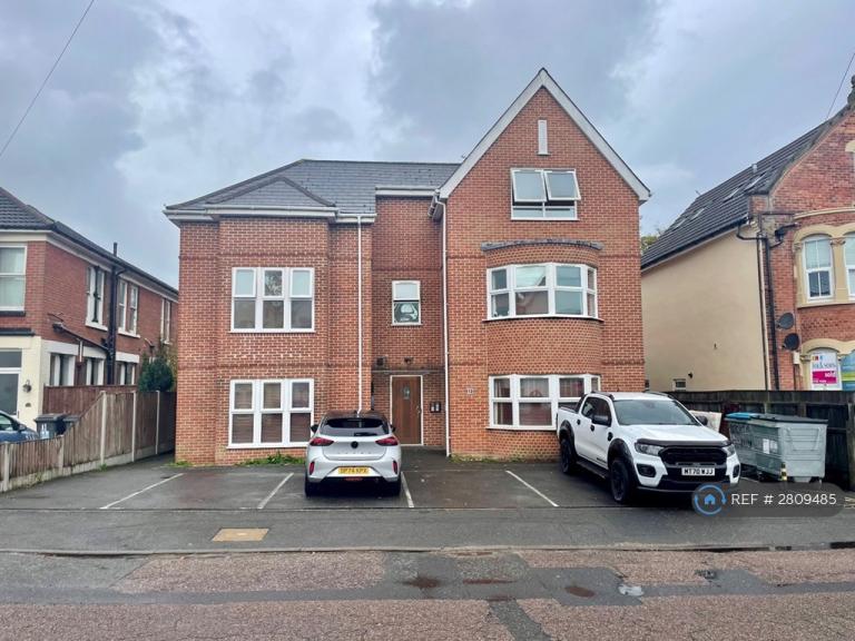 1 bedroom flat in Drummond Road, Bournemouth, BH1 (1 bed) (#2809485)