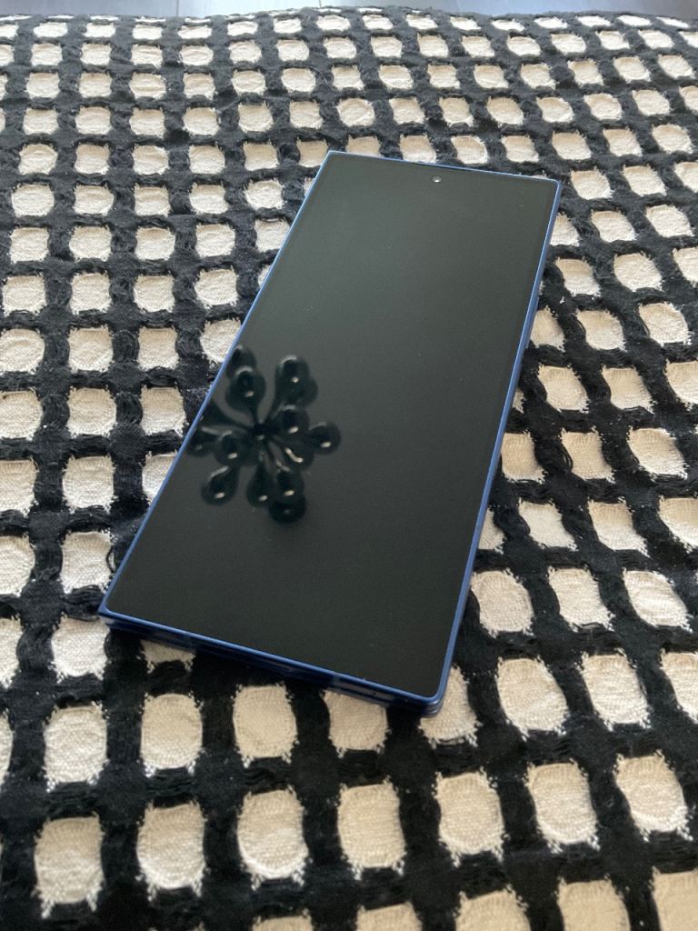 Samsung fold 7 blue 512gb storage with case mint condition 