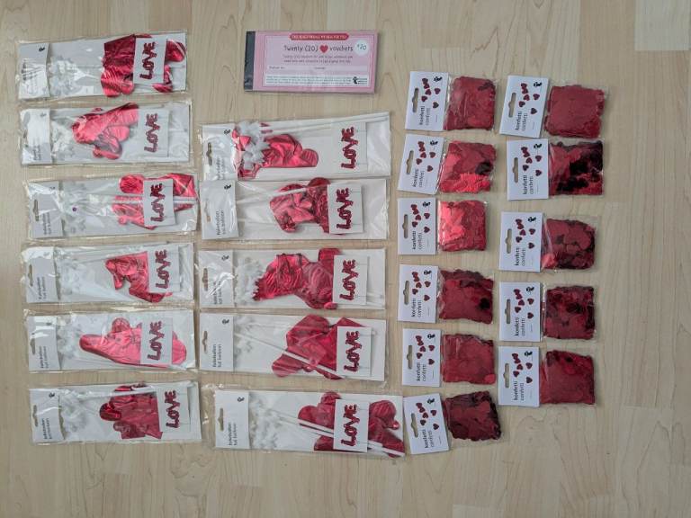 NEW Valentine balloon, fun book favours and confetti, valentine's, valentines