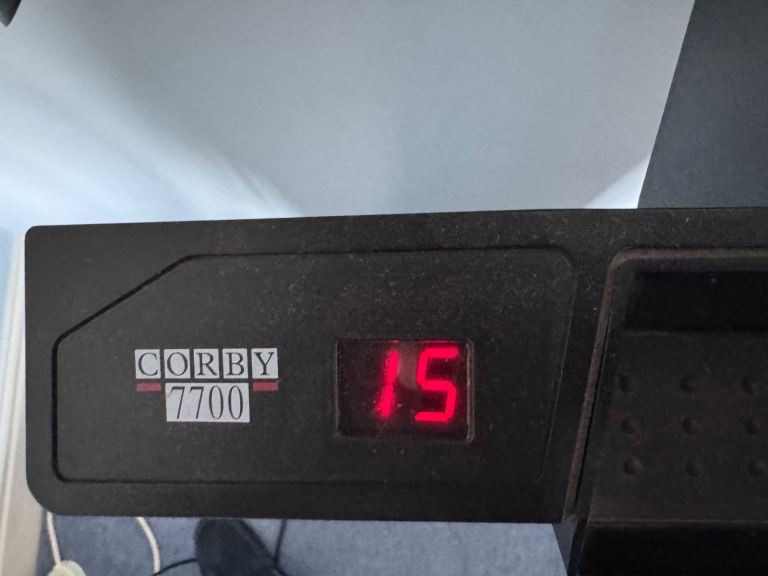 Corby Trouser press 7700