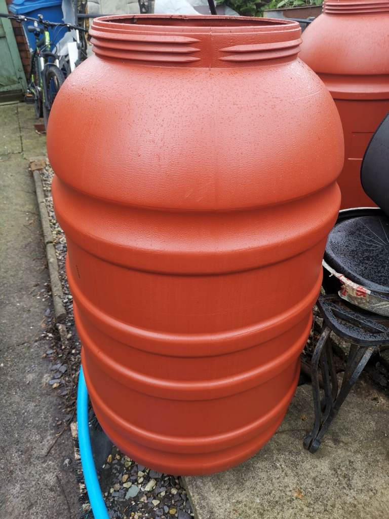 200l water barrel or garden waste