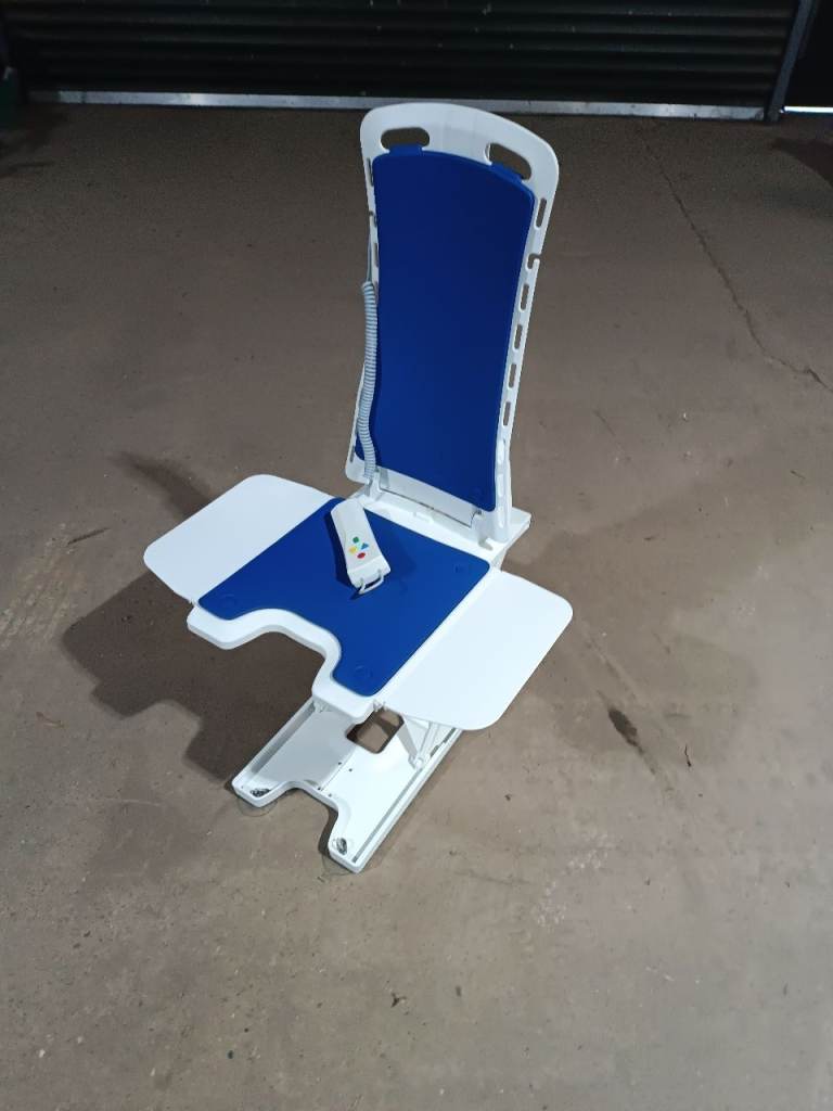 Bellavita Bathlift lightweight Reclining Bath lift Seat Chair 