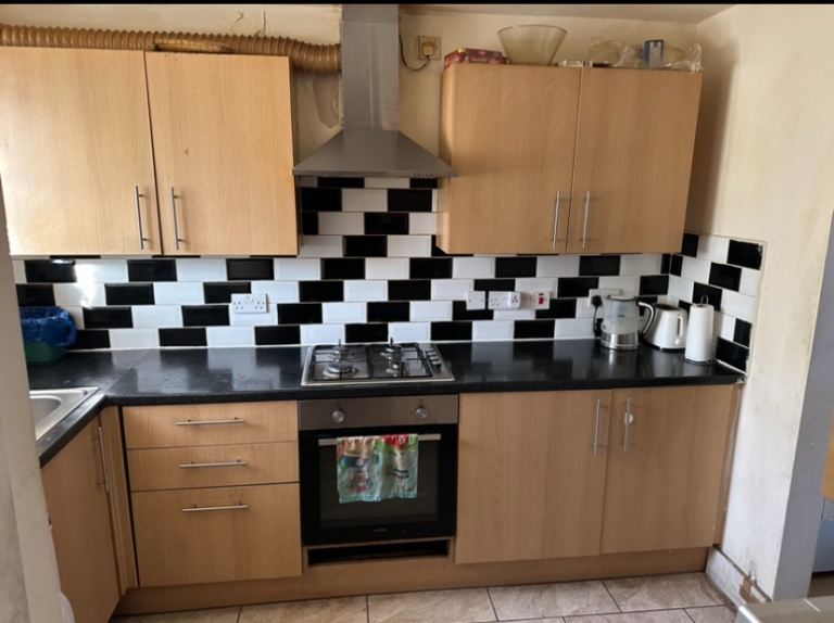 King size room for rent