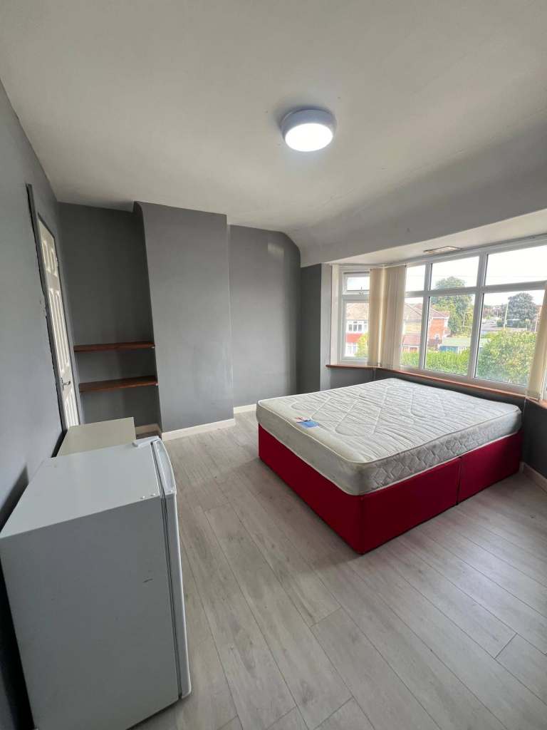 Ensuite Rooms to Rent in Thatcham, Berkshire (RG183BS)