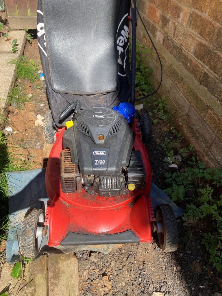 Webb WEER100 Petrol Lawnmower – Good Condition
