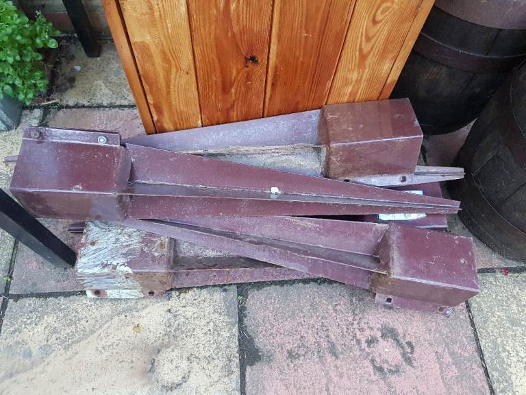 5 x metpost type fence fixings
