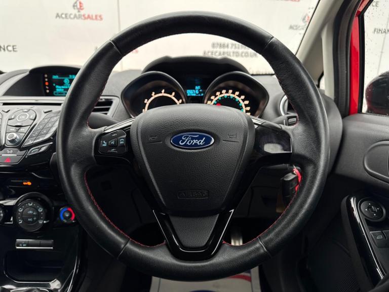 2015 Ford Fiesta 1.0 EcoBoost 140 Zetec S Red 3dr HATCHBACK PETROL Manual